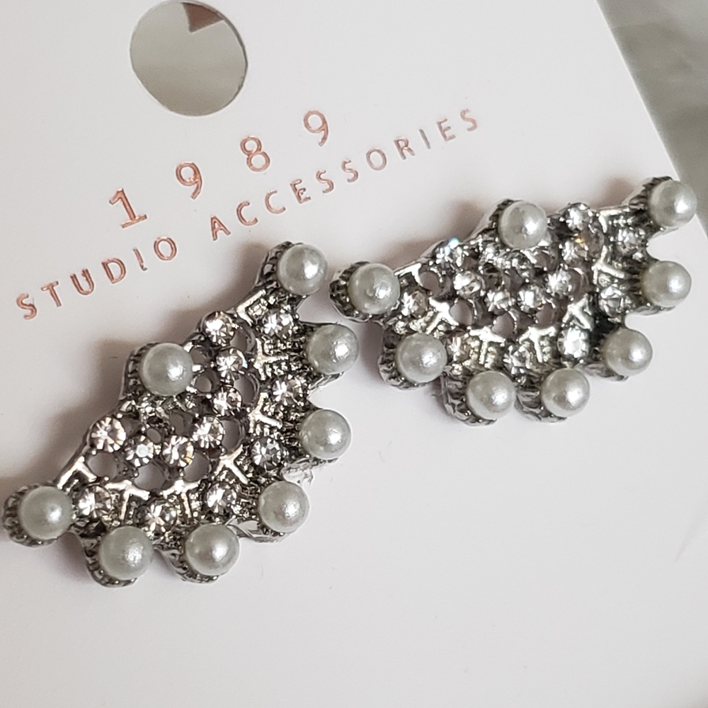 PICK 4 FOR $10 or $5 each; Vintage-like stud earrings